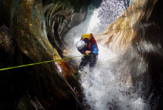 Abseilstelle im Canyon Nala im Tessin 