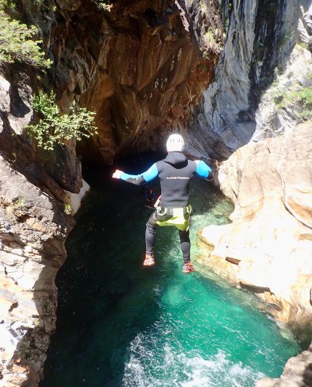 Springen im Canyon, Bodengo 2, Val Bodendo, Italien